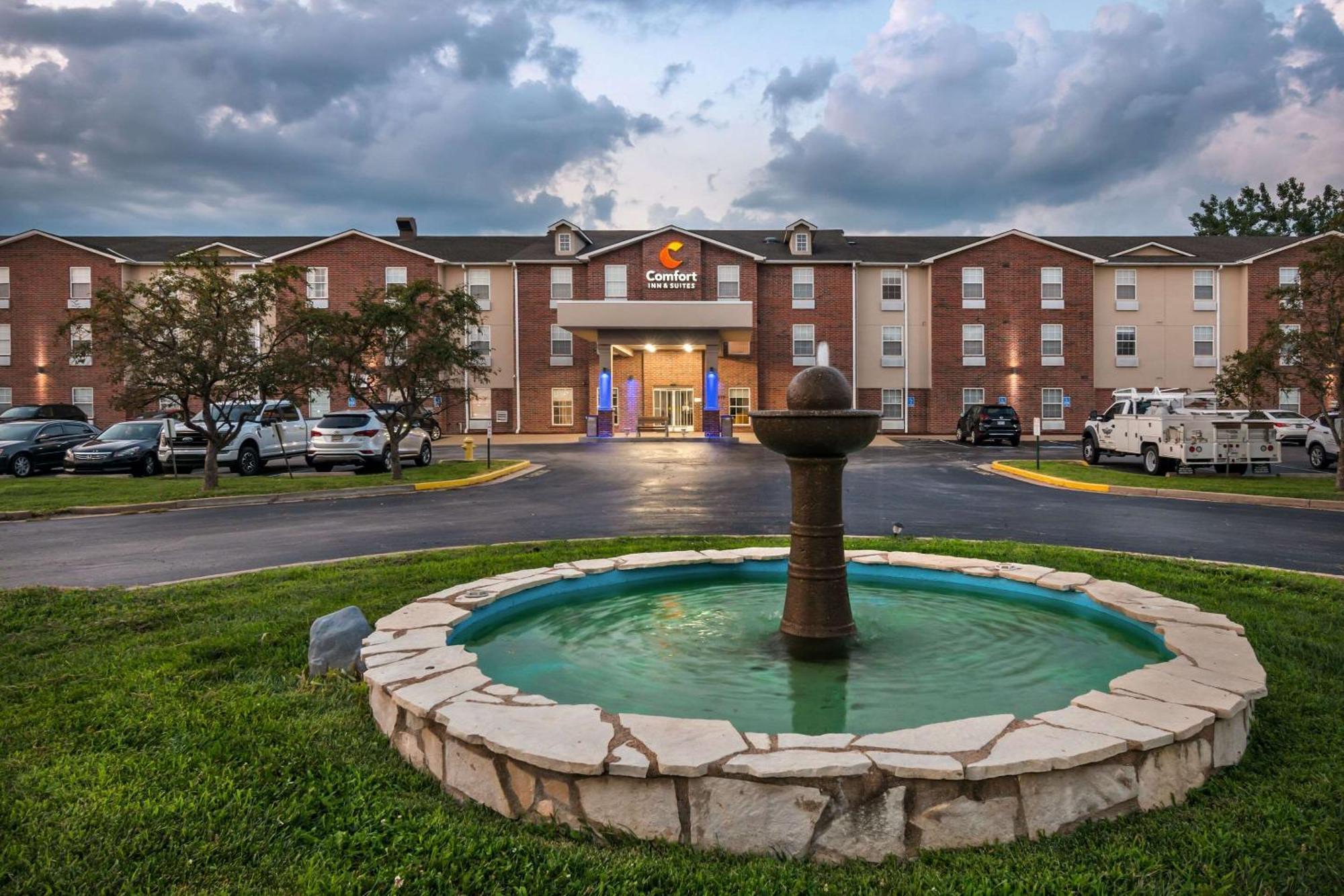 Comfort Inn & Suites St Louis - Chesterfield Ngoại thất bức ảnh
