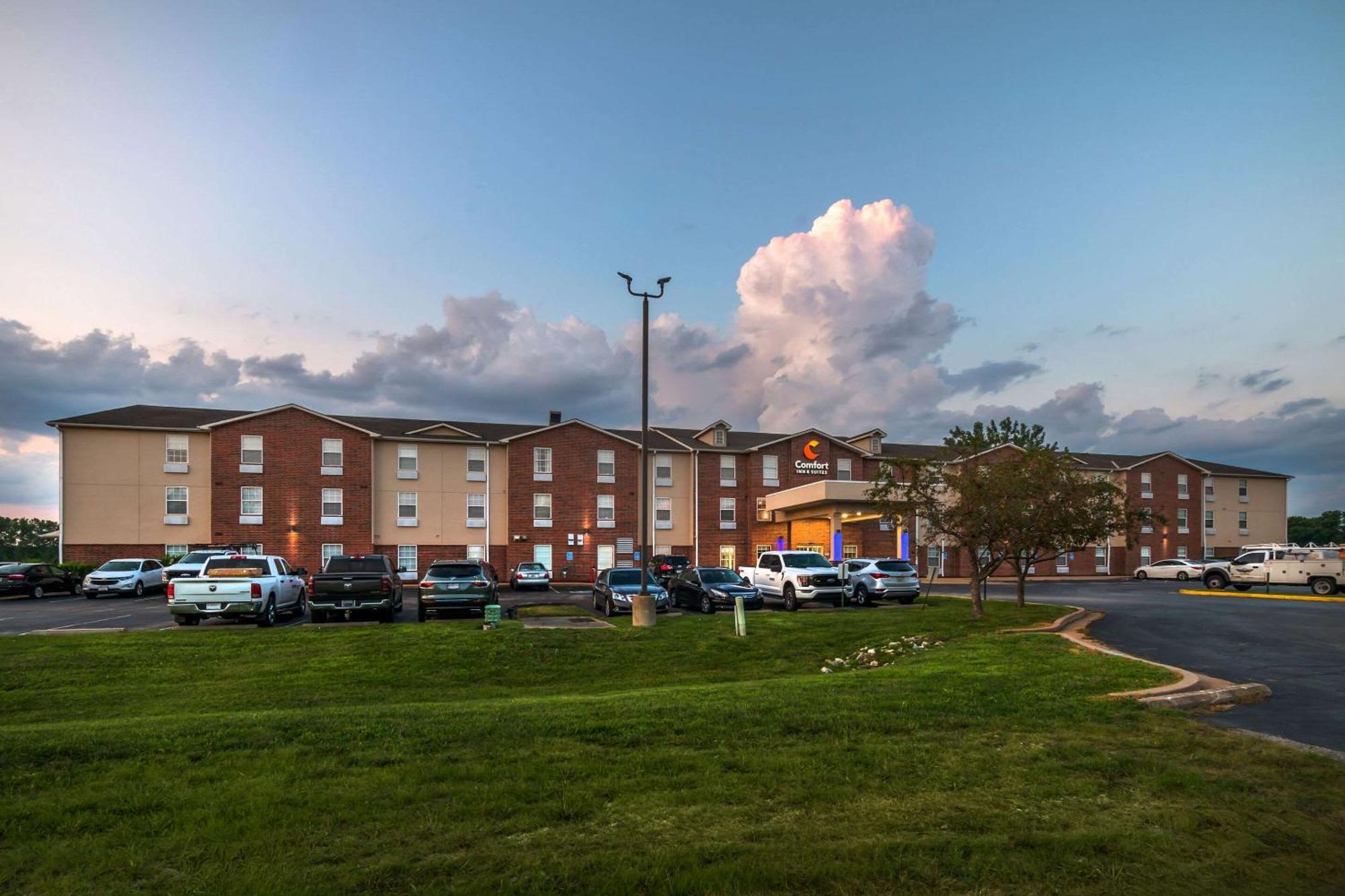 Comfort Inn & Suites St Louis - Chesterfield Ngoại thất bức ảnh